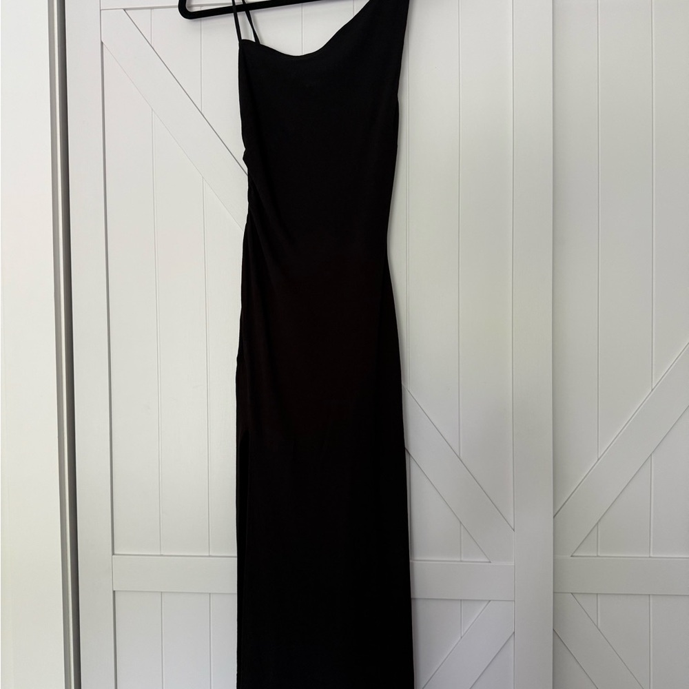 Reformation Elegant Black One Shoulder Dress - Picture 4 of 5